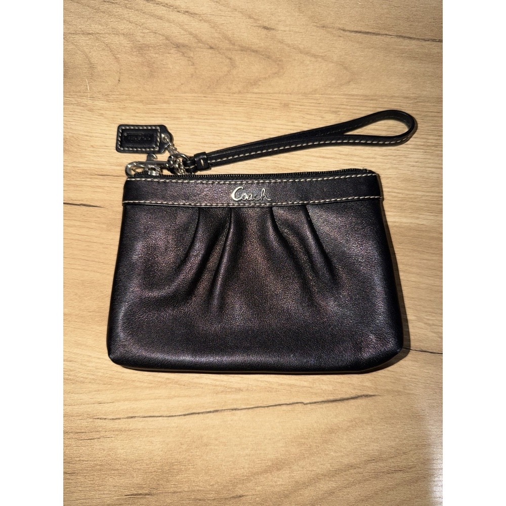 COACH Corner Zip Wristlet Signature Leather Handbag Small - Black S